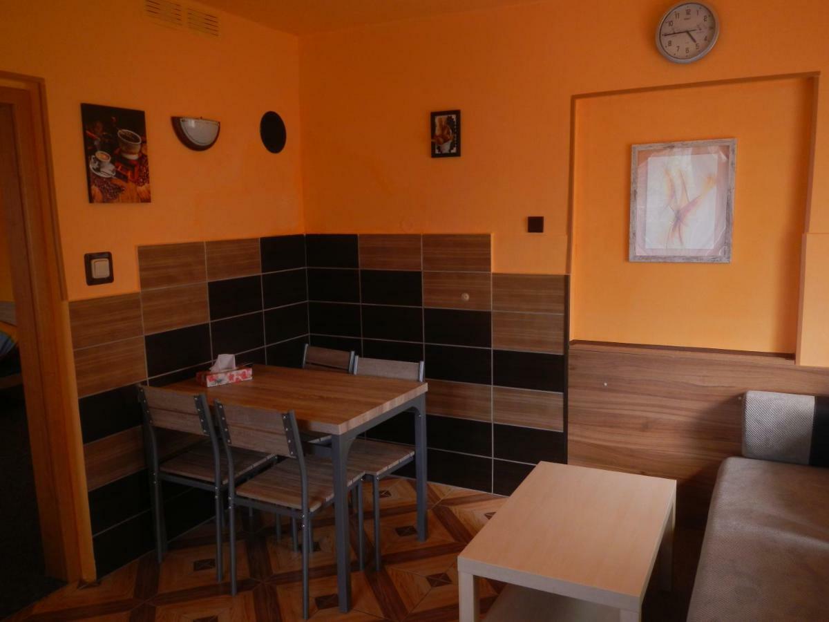 Apartmany Sarka Ujezd U Hradce Kralove Hradec Kralove Luaran gambar